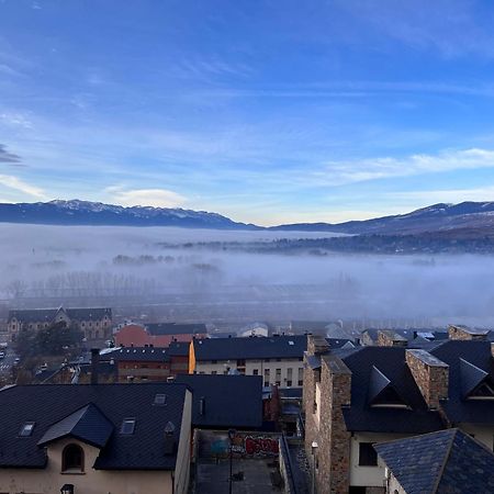 Heritage Apartments Cerdanya Al Carrer Major I Parking Puigcerda Exterior photo